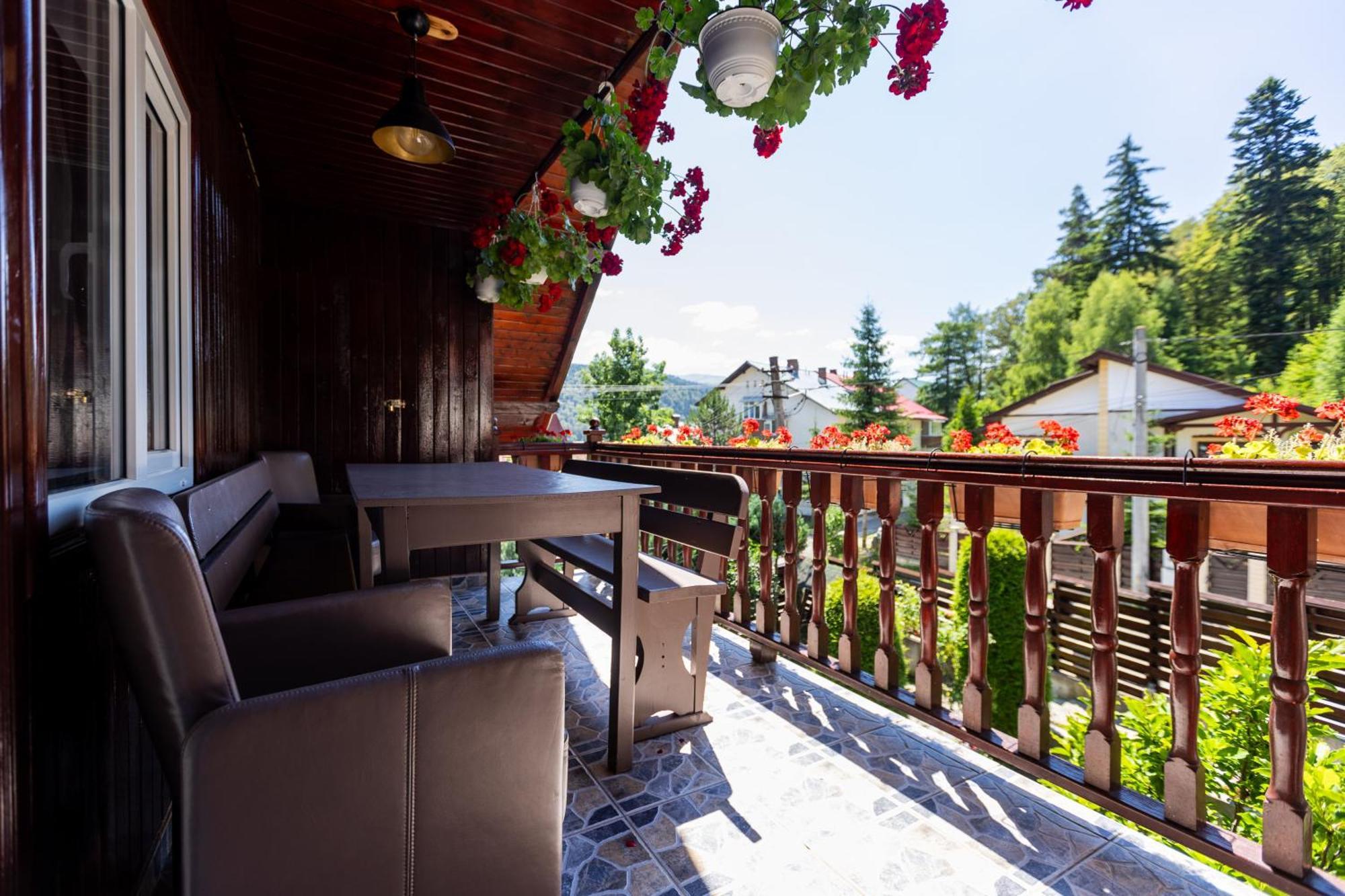 Villa Falco Bianco Buşteni Eksteriør bilde